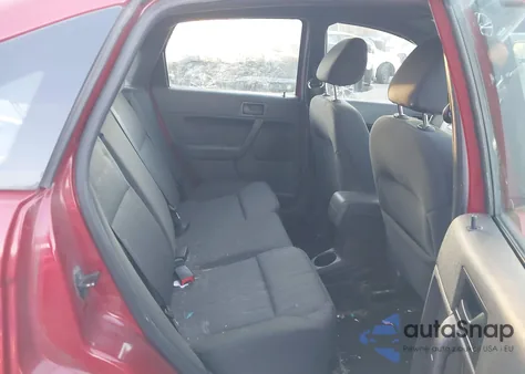 2010 Ford Focus Se z USA, uszkodzony, nr VIN 1FAHP3FN9AW170588